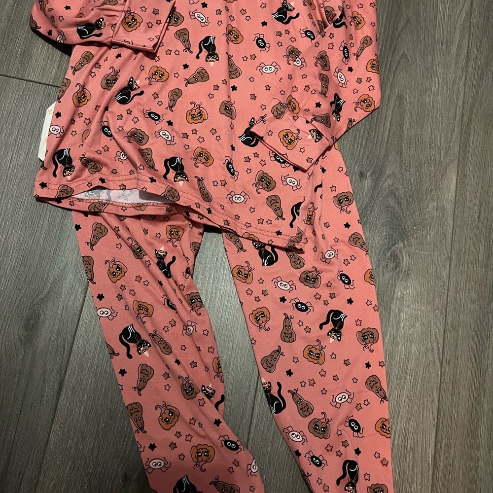 Matching Pajamas Set - Picture 3 of 4
